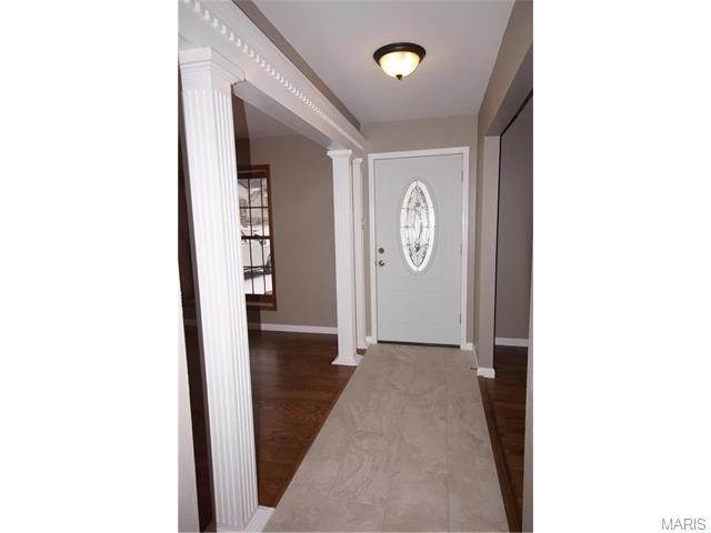 1139 Villaview Dr, Ballwin, MO 63021 photo 5