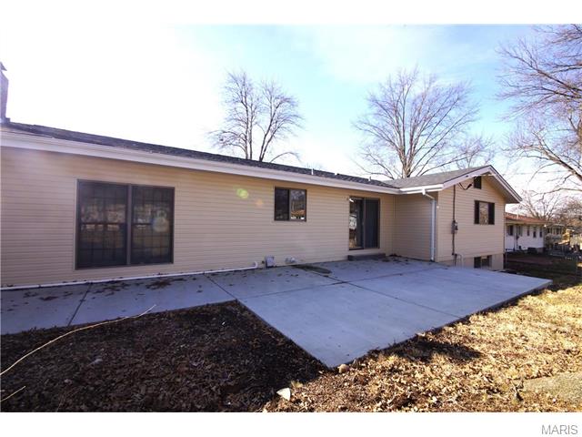 1139 Villaview Dr, Ballwin, MO 63021 photo 3