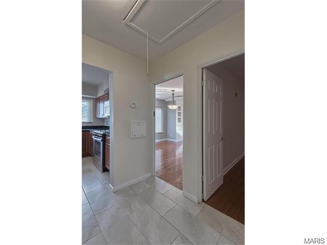5407 Gresham Ave, Saint Louis, MO 63109 photo 11