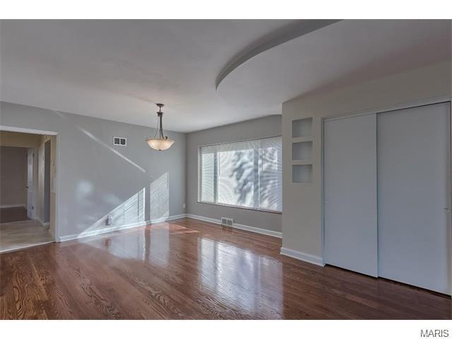 5407 Gresham Ave, Saint Louis, MO 63109 photo 9