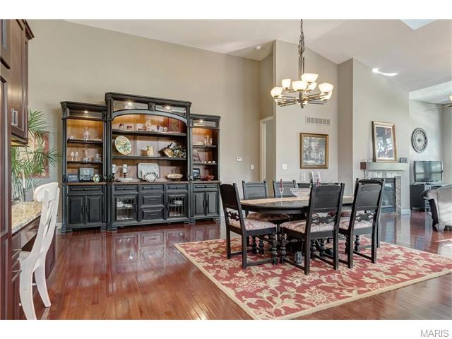 544 Trevi Ln, Ballwin, MO 63011 photo 7