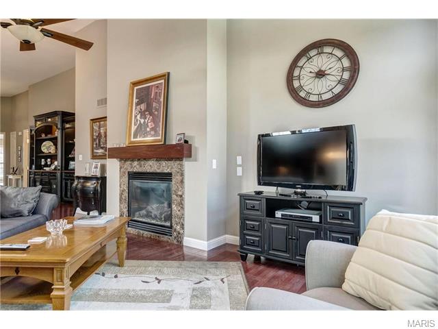 544 Trevi Ln, Ballwin, MO 63011 photo 14