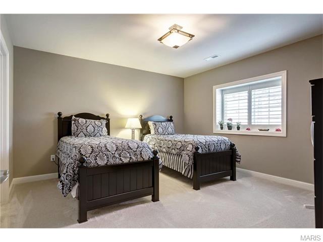 544 Trevi Ln, Ballwin, MO 63011 photo 32