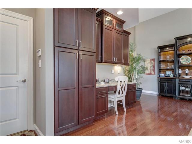 544 Trevi Ln, Ballwin, MO 63011 photo 8