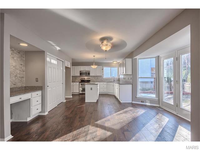 657 Legends View Dr, Eureka, MO 63025 photo 14