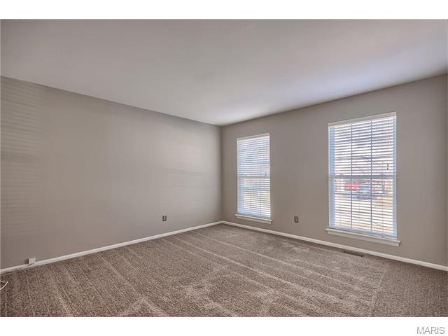 657 Legends View Dr, Eureka, MO 63025 photo 5