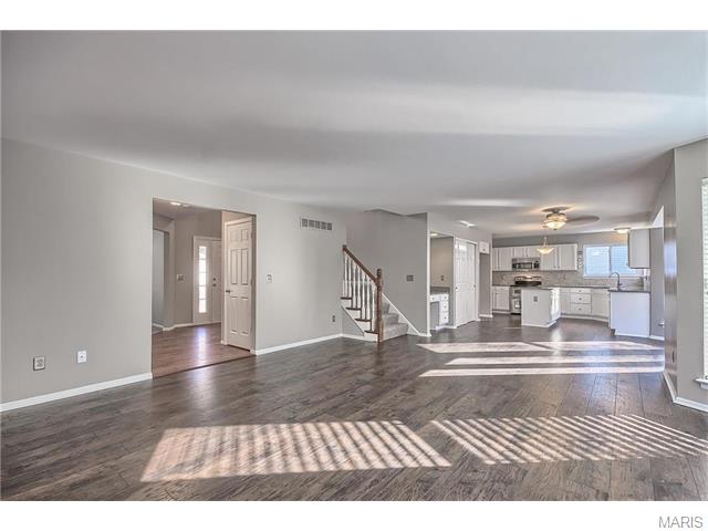 657 Legends View Dr, Eureka, MO 63025 photo 17