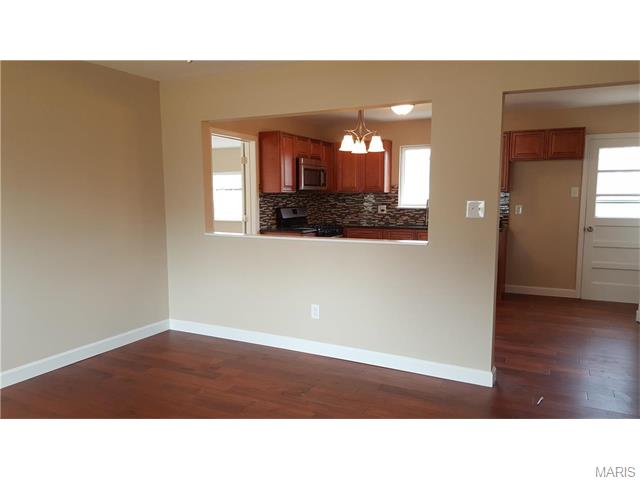 904 Saint Bernard, O'fallon, MO 63366 photo 2