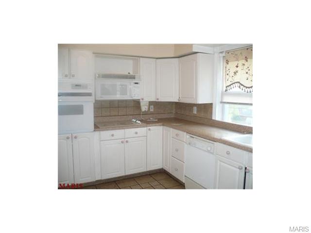 3437 Wright Ave, Saint Ann, MO 63074 photo 4