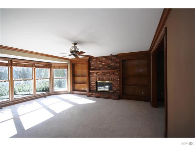 842 Whispering Meadows Dr, Ballwin, MO 63021 photo 4