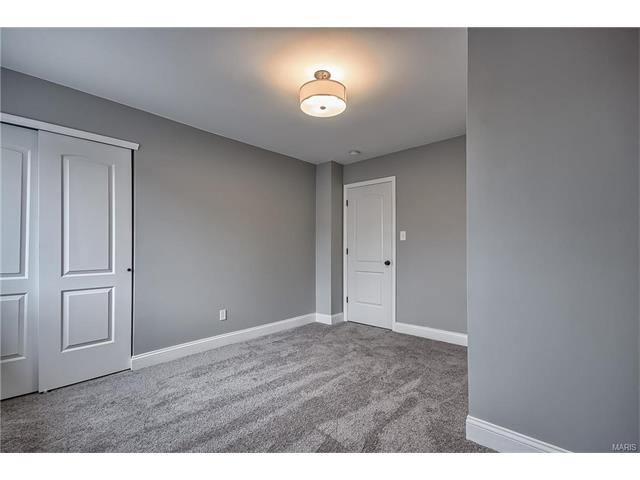 592 Wetherby Ter, Ballwin, MO 63021 photo 22