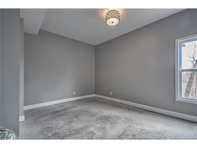 592 Wetherby Ter, Ballwin, MO 63021 photo 37