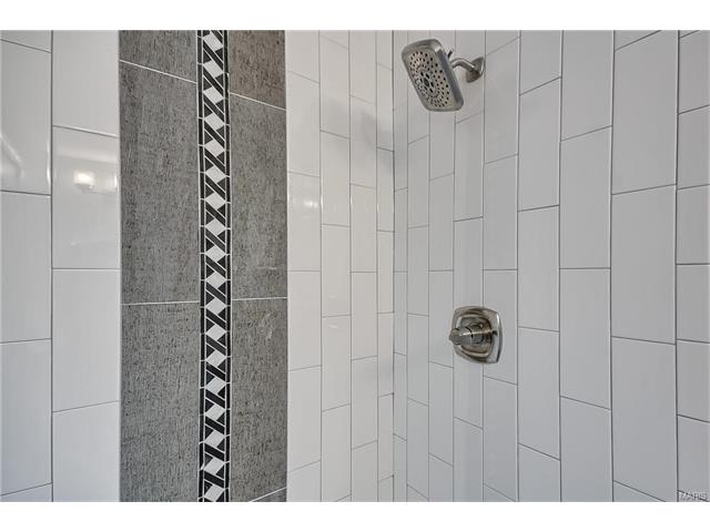 592 Wetherby Ter, Ballwin, MO 63021 photo 33