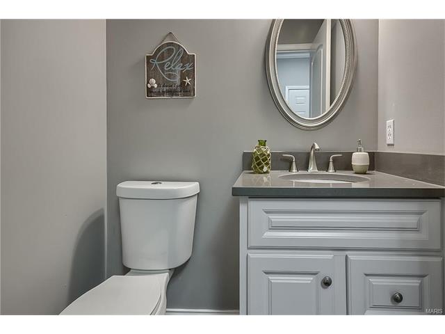 592 Wetherby Ter, Ballwin, MO 63021 photo 18