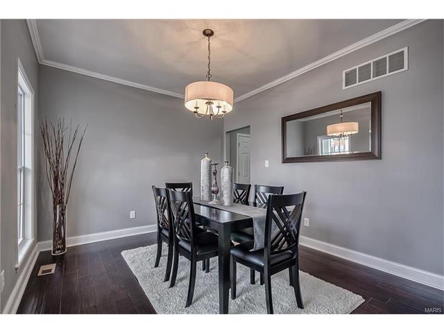592 Wetherby Ter, Ballwin, MO 63021 photo 4