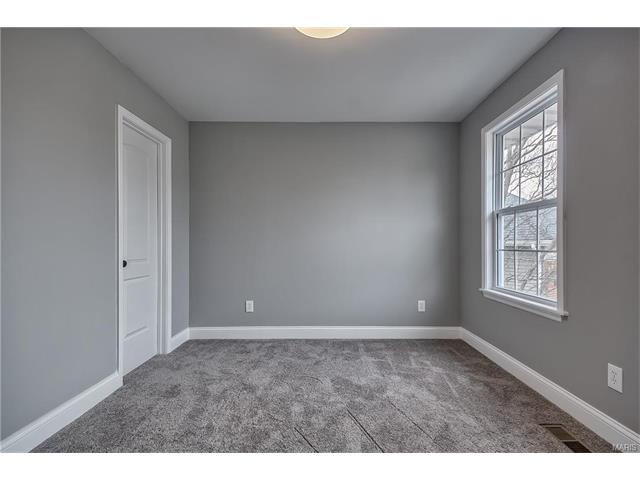 592 Wetherby Ter, Ballwin, MO 63021 photo 25