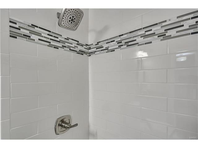 592 Wetherby Ter, Ballwin, MO 63021 photo 21