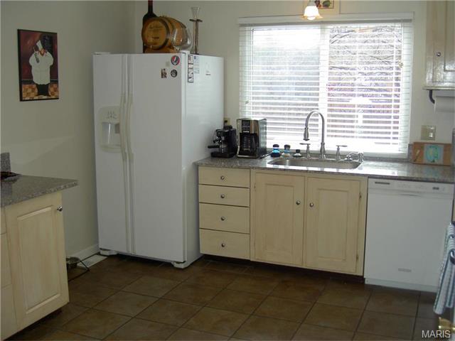 1638 Award, Ballwin, MO 63021 photo 6