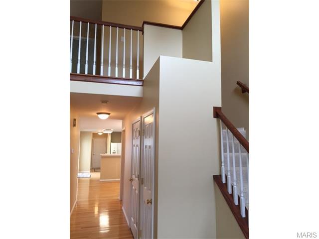 961 Rolling Thunder Dr, O'fallon, MO 63368 photo 2
