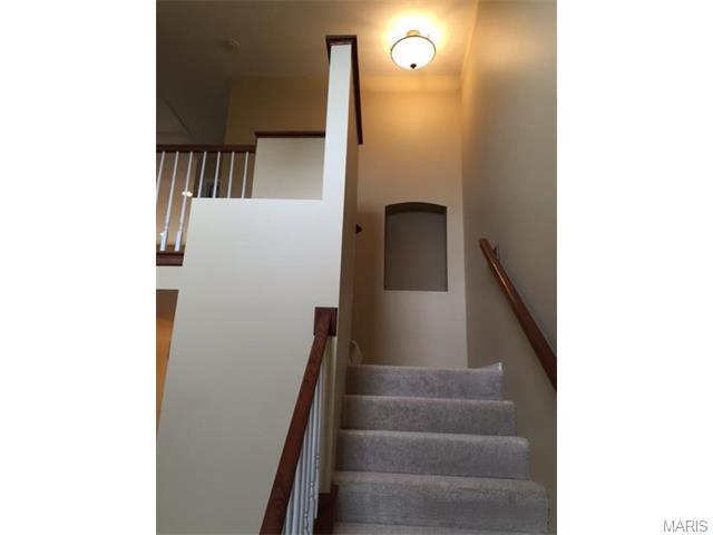 961 Rolling Thunder Dr, O'fallon, MO 63368 photo 3