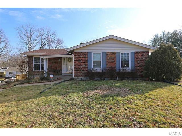 698 Woodrun Ct, Ballwin, MO 63021 photo 1
