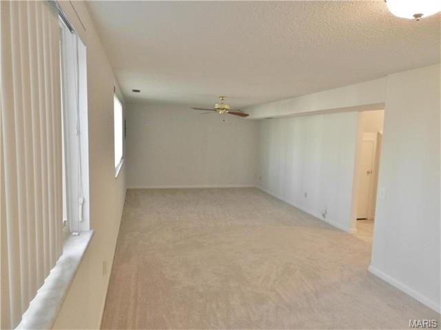 869 Delmonico, Ballwin, MO 63021 photo 34
