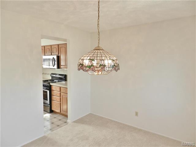 869 Delmonico, Ballwin, MO 63021 photo 11