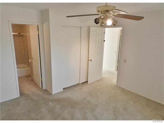 869 Delmonico, Ballwin, MO 63021 photo 23