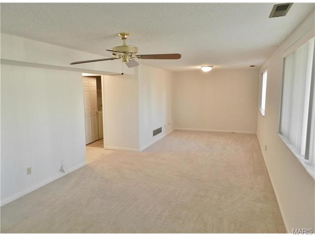 869 Delmonico, Ballwin, MO 63021 photo 33
