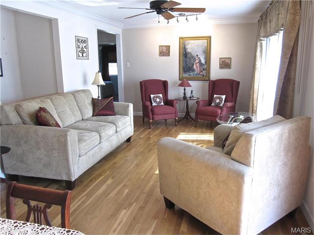 805 Connie Ln, Ballwin, MO 63021 photo 2