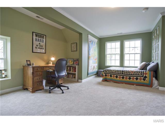 250 Edwin Ave, Glendale, MO 63122 photo 14