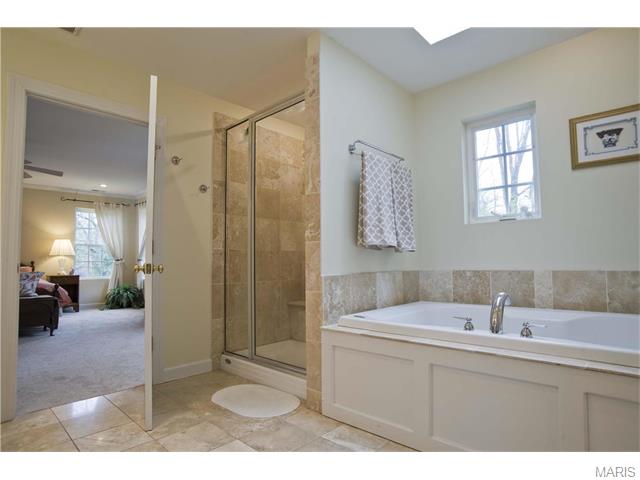 250 Edwin Ave, Glendale, MO 63122 photo 12