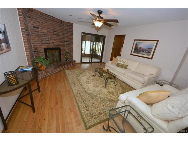 329 Hill Trl, Ballwin, MO 63011 photo 3