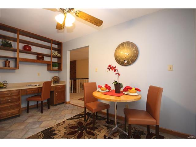 1456 Cedar Bluff Dr, Ballwin, MO 63021 photo 19