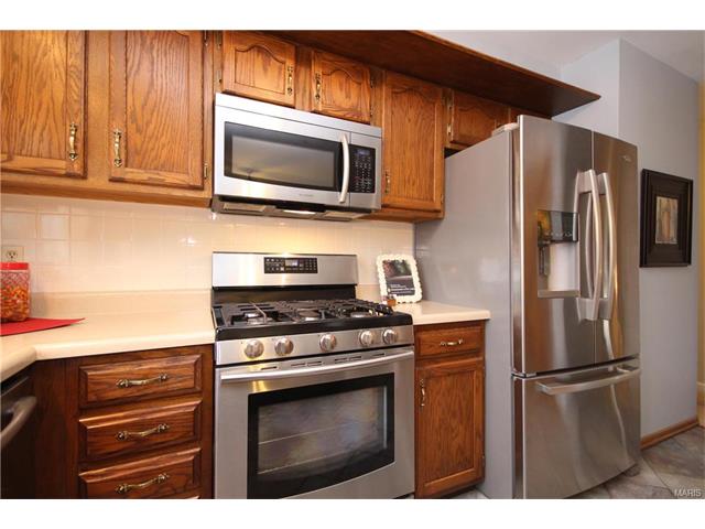 1456 Cedar Bluff Dr, Ballwin, MO 63021 photo 23