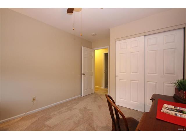 1456 Cedar Bluff Dr, Ballwin, MO 63021 photo 35