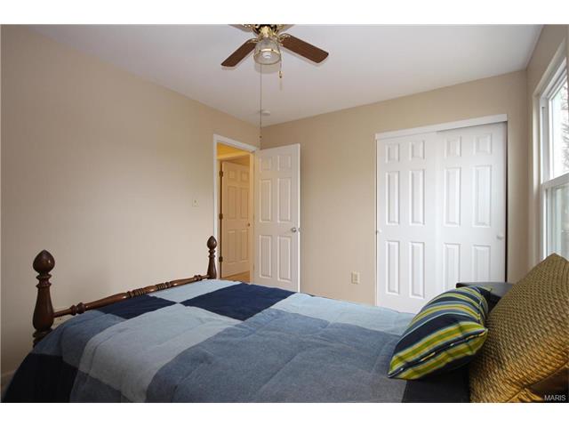 1456 Cedar Bluff Dr, Ballwin, MO 63021 photo 37