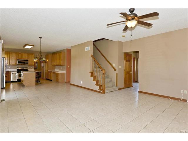 8 Dunhill Ct, O'fallon, MO 63366 photo 4