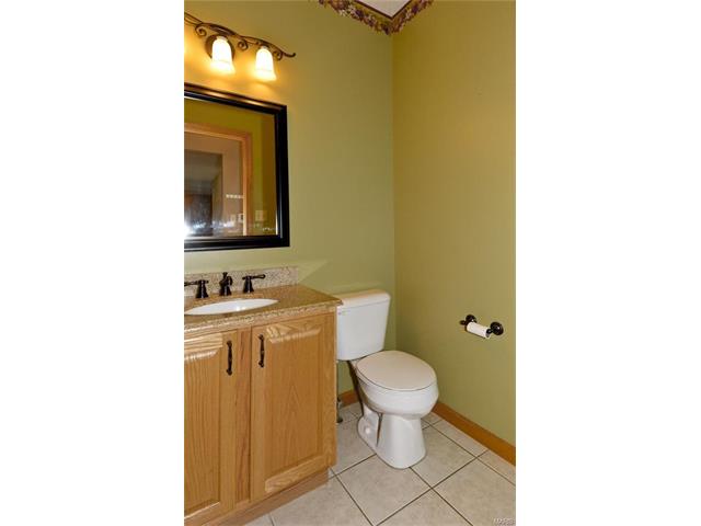 8 Dunhill Ct, O'fallon, MO 63366 photo 9