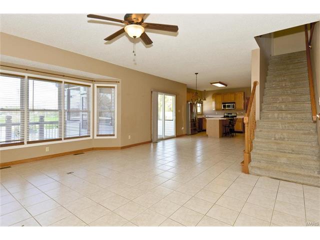 8 Dunhill Ct, O'fallon, MO 63366 photo 3