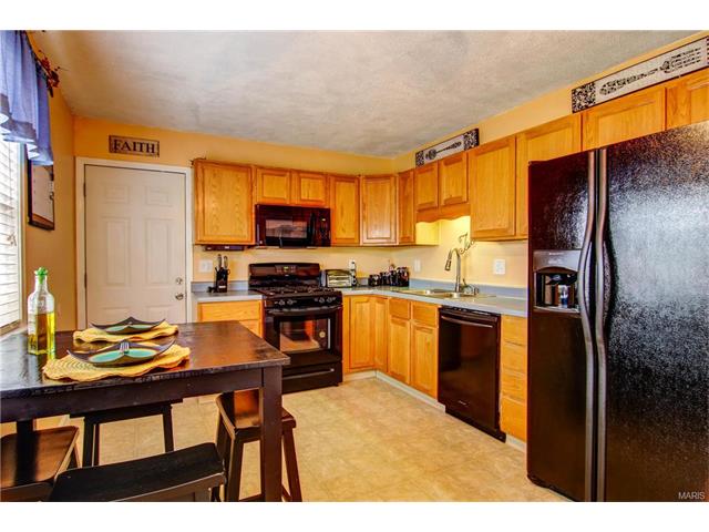 804 Eastbrook Ln, O'fallon, MO 63366 photo 12