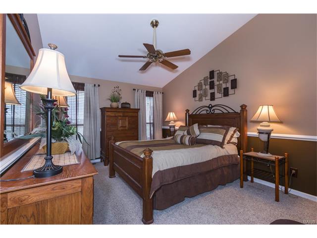 2520 Hickory Mnr, Ballwin, MO 63011 photo 12