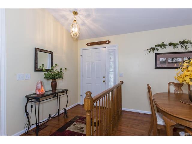 2520 Hickory Mnr, Ballwin, MO 63011 photo 3