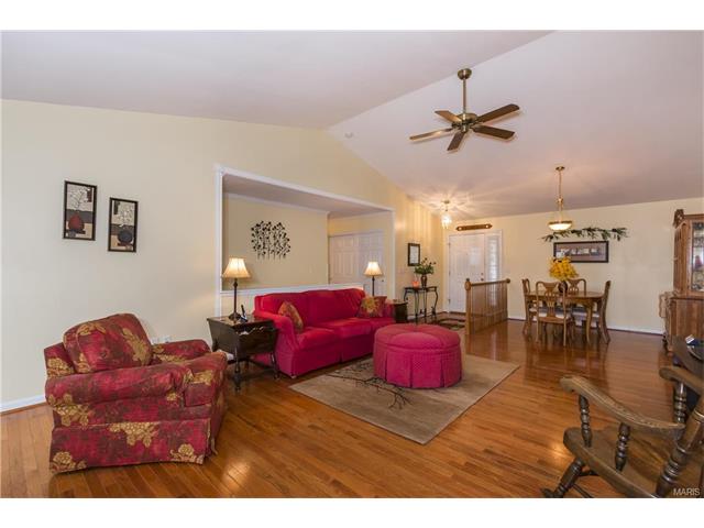2520 Hickory Mnr, Ballwin, MO 63011 photo 7