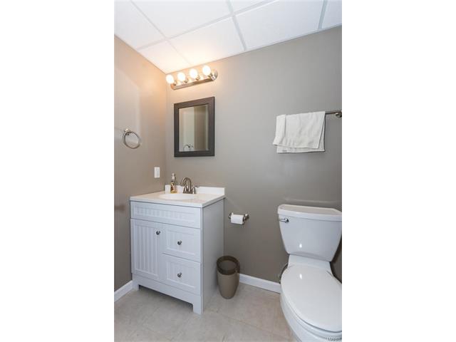408 Bittersweet Dr, O'fallon, MO 63366 photo 33