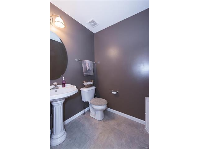 408 Bittersweet Dr, O'fallon, MO 63366 photo 15