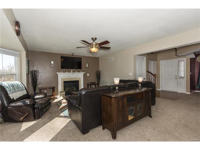 408 Bittersweet Dr, O'fallon, MO 63366 photo 17