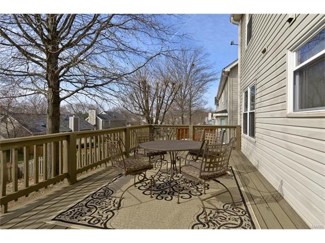 1012 Columbard Dr, Ballwin, MO 63021 photo 30