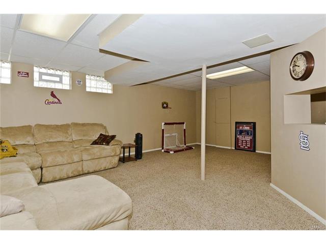 1012 Columbard Dr, Ballwin, MO 63021 photo 29