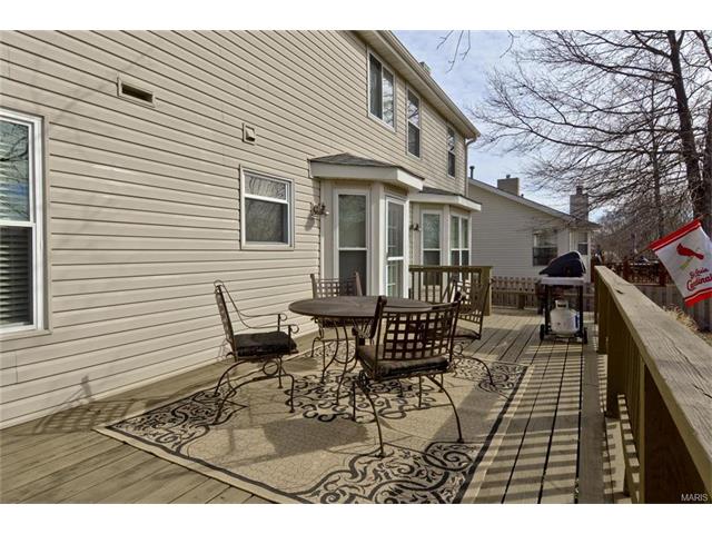 1012 Columbard Dr, Ballwin, MO 63021 photo 31